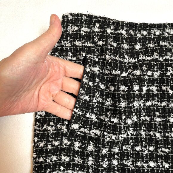 Halogen Tweed Pencil Skirt Classic Black White Knee Length Lined Size 8 - Picture 3 of 13